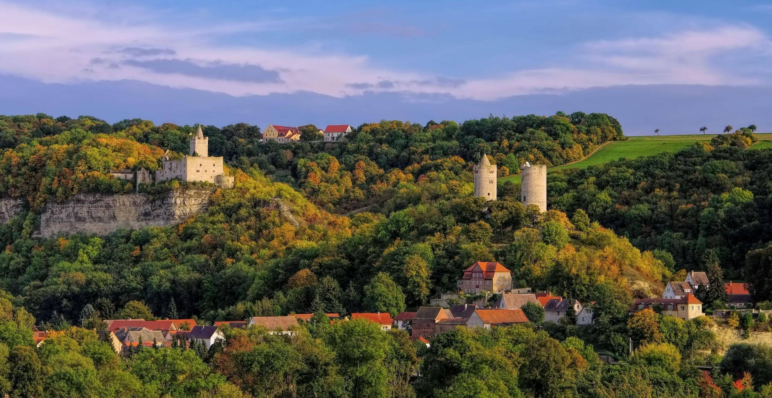 Rudelsburg und Burg Saaleck